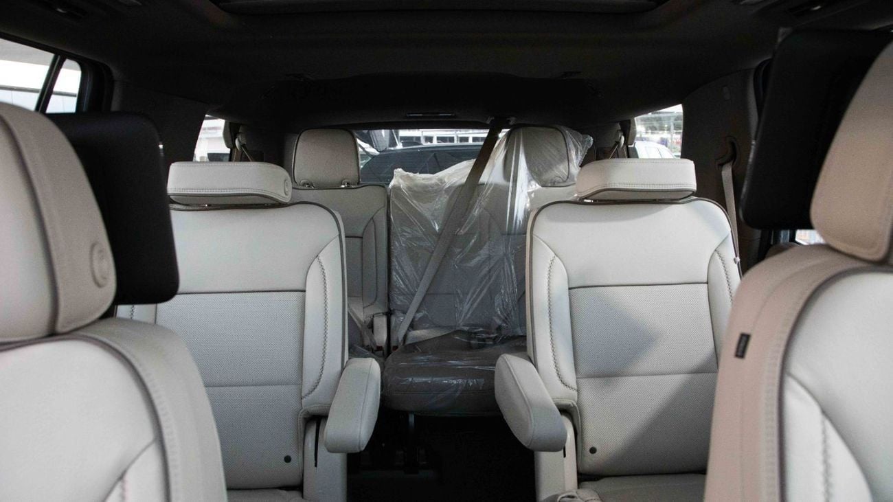 جي أم سي يوكون Denali 6.2L V8 4WD | 2025 | GCC Specs | For Local Registration +10%