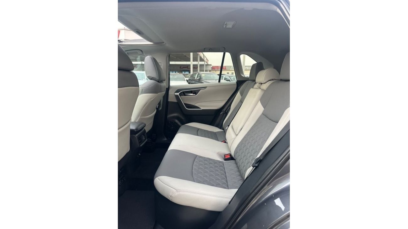 Toyota RAV4 TOYOTA RAV4 Hybrid XLE