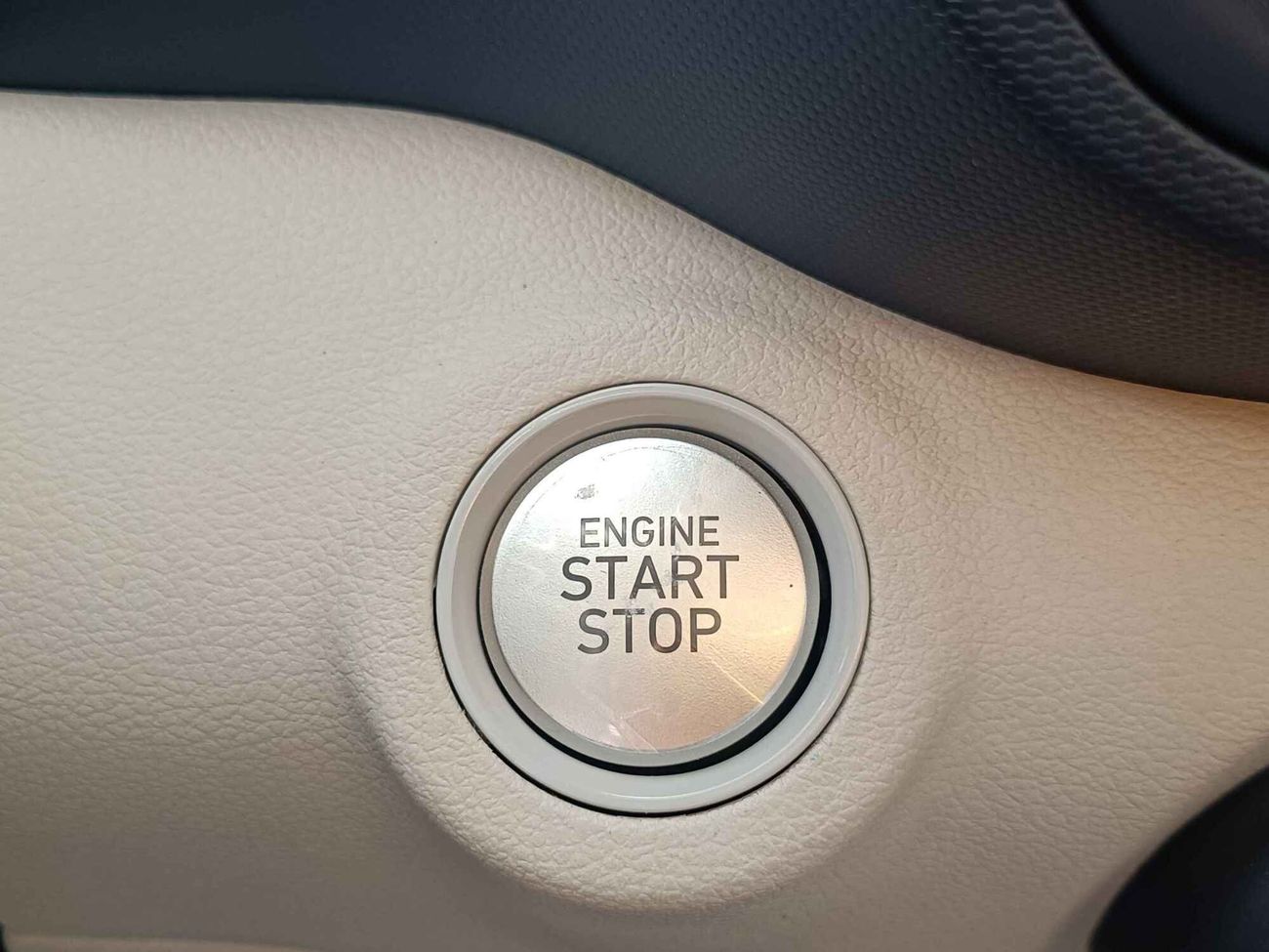 Hyundai Venue Premier Plus Turbo | 1.0L V4 | SUNROOF | FULL OPTION (CODE # VEN10AF)