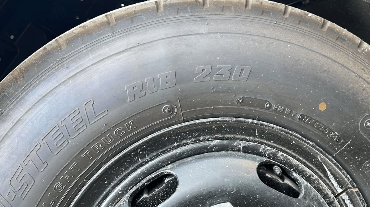 إيسوزو NPR ECT0122 - 2025 Isuzu NPR71 Single Cab Chassis Truck -  4.6L Diesel Manual