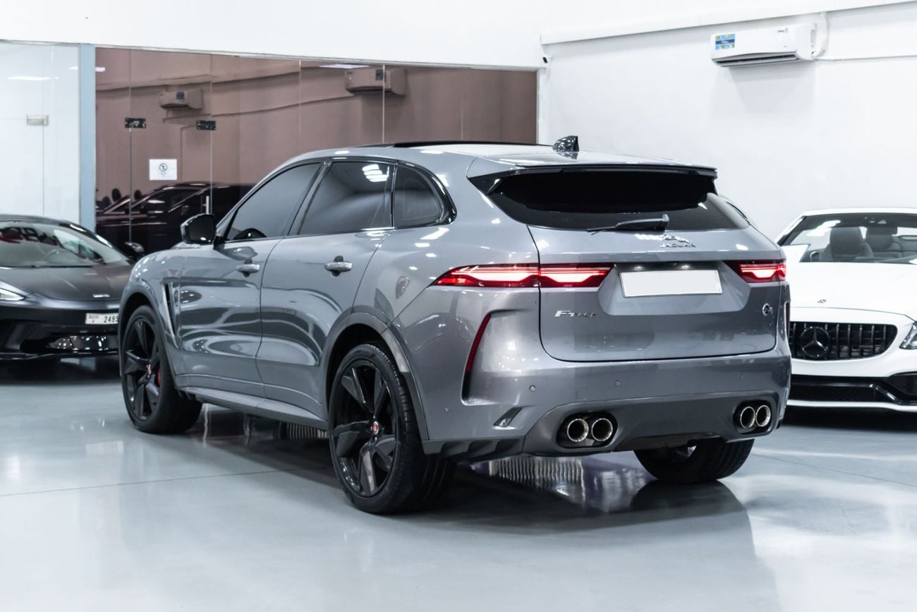 Jaguar F-PACE SVR