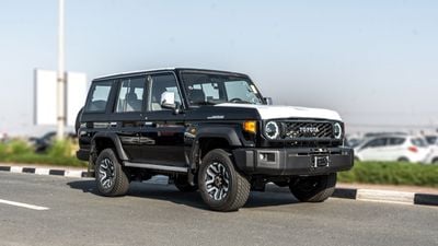 تويوتا لاند كروزر 70 LC76 LX تويوتا لاند كروزر LC76 موديل 2026، محرك بنزين 4.0 لتر، ناقل حركة أوتوماتيكي (لون أسود-بني)، فئة متوس