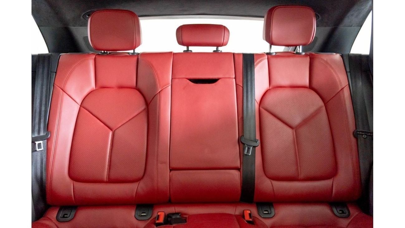 Porsche Macan 2015 Porsche Macan Turbo / Full-Service History / Two Years ARM Service Pack