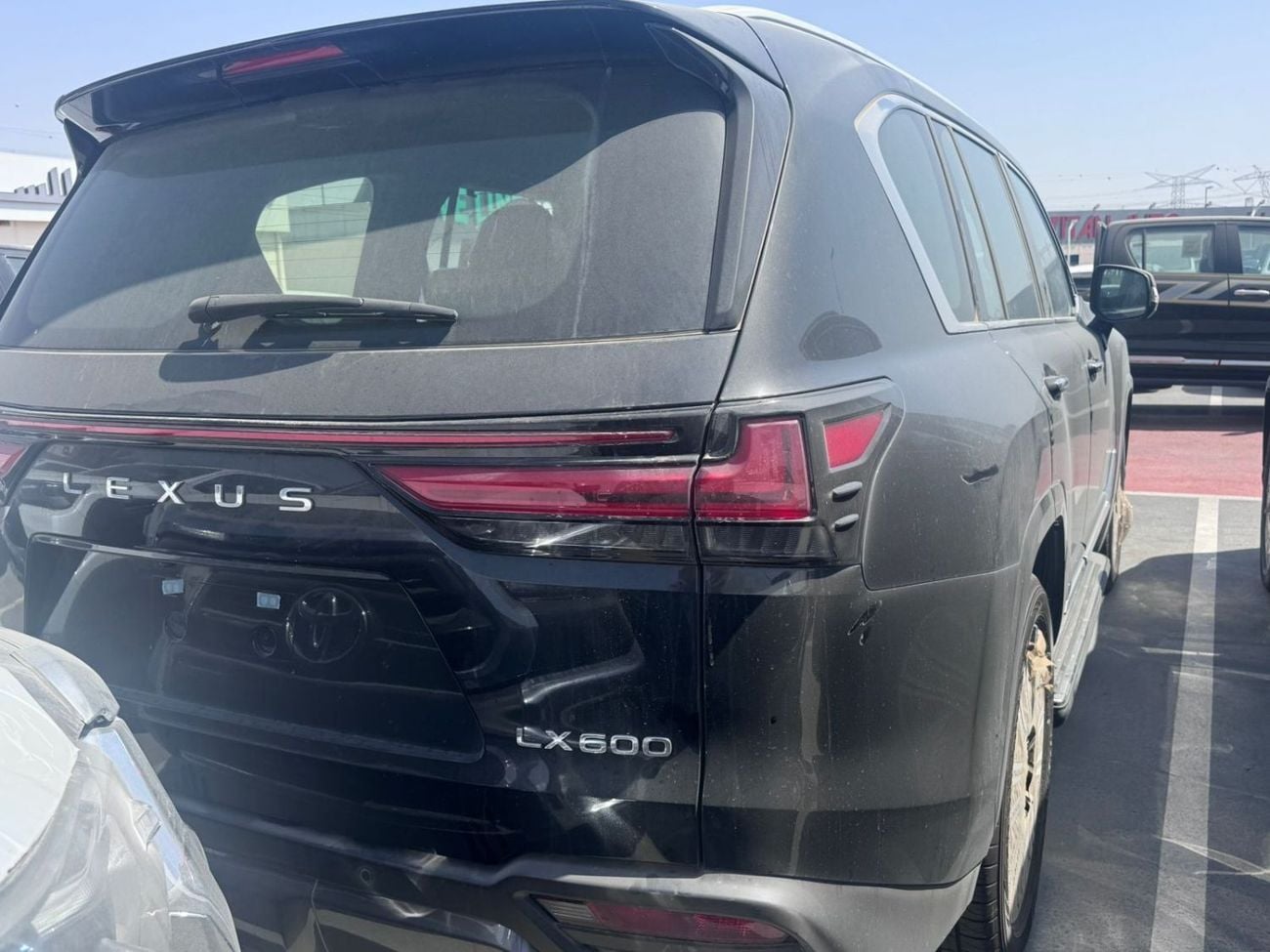 لكزس LX 600 SIGNATURE