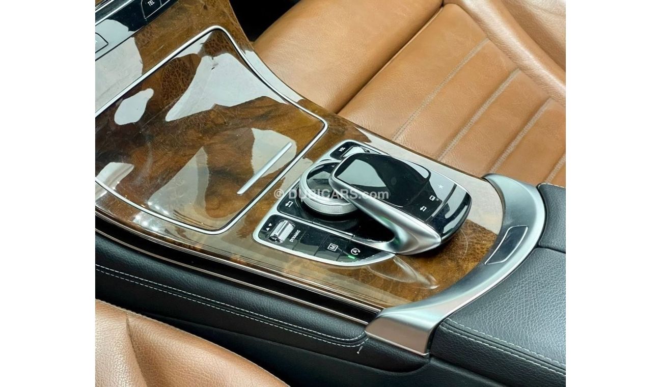 مرسيدس بنز GLC 250 2016 MERCEDES GLC 250 4MATIC, FULL SERVICE HISTORY- WARRANTY, GCC.