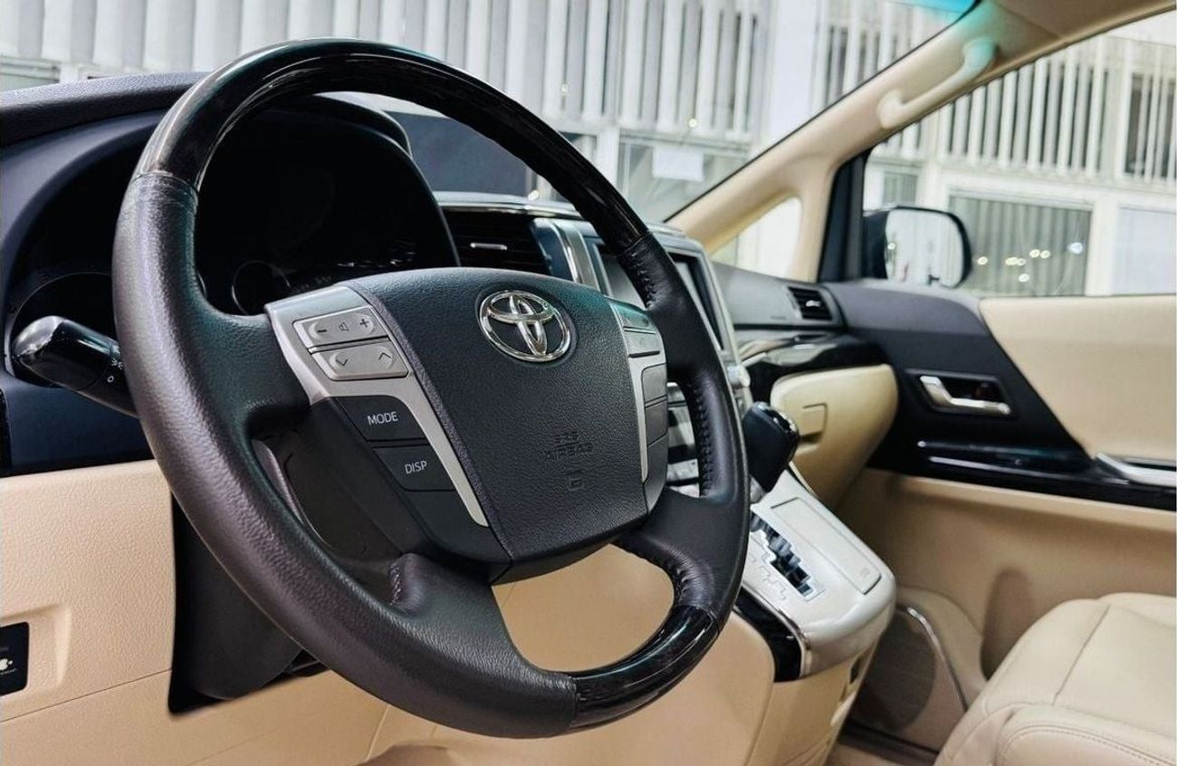 تويوتا ألفارد GCC .. FSH .. Original paint .. V6 .. Top Range .. VIP .