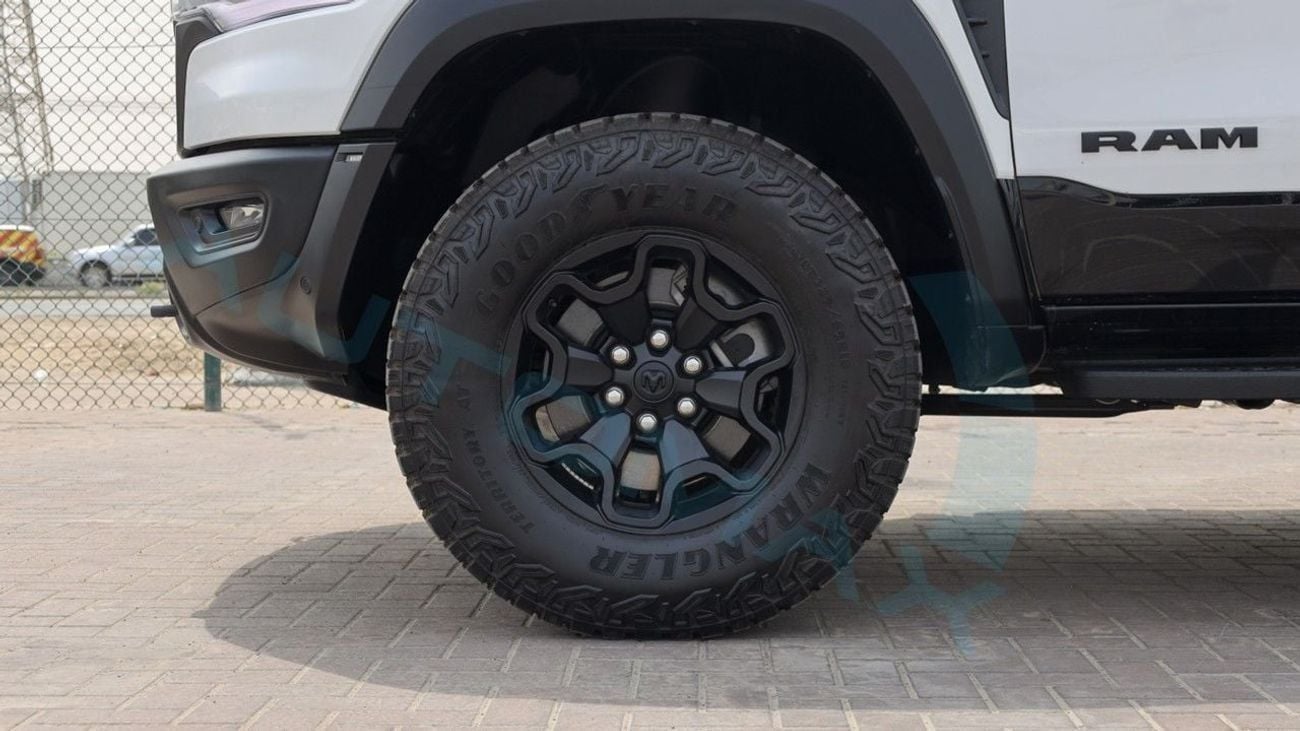رام 1500 RHO (For Export , НА ЭКСПОРТ) PY 25/25 RHO HURRICANE H.O 3.0TT GCC Без пробега