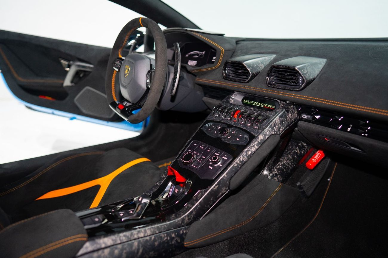 Lamborghini Huracan HURACAN PERFORMANTE LP 640- 4 | VERY LOW MILEAGE | FORGED CARBON INT AND EXT | FULL OPTIONS