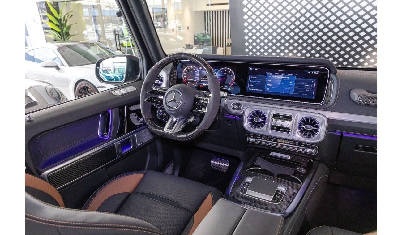 Mercedes-Benz G 63 AMG Mercedes-Benz G 63 AMG - Carbon Fiber - 2025 FaceLift