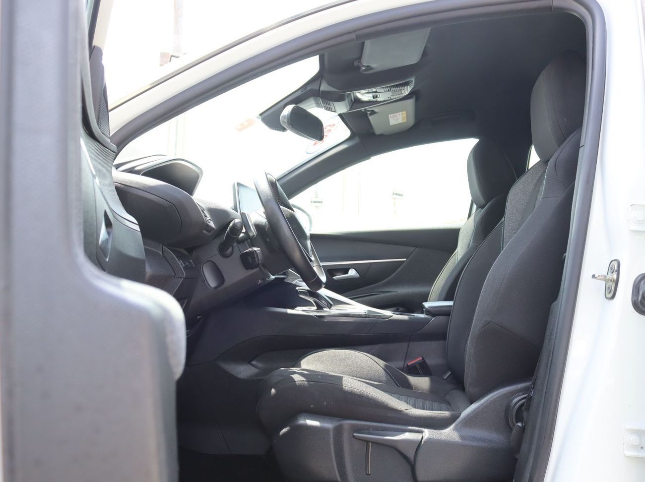 Mitsubishi Outlander GLS 2.4L Outlander 2023 - GCC - Accident-Free - 2.4L - Low Mileage - Excellent Condition