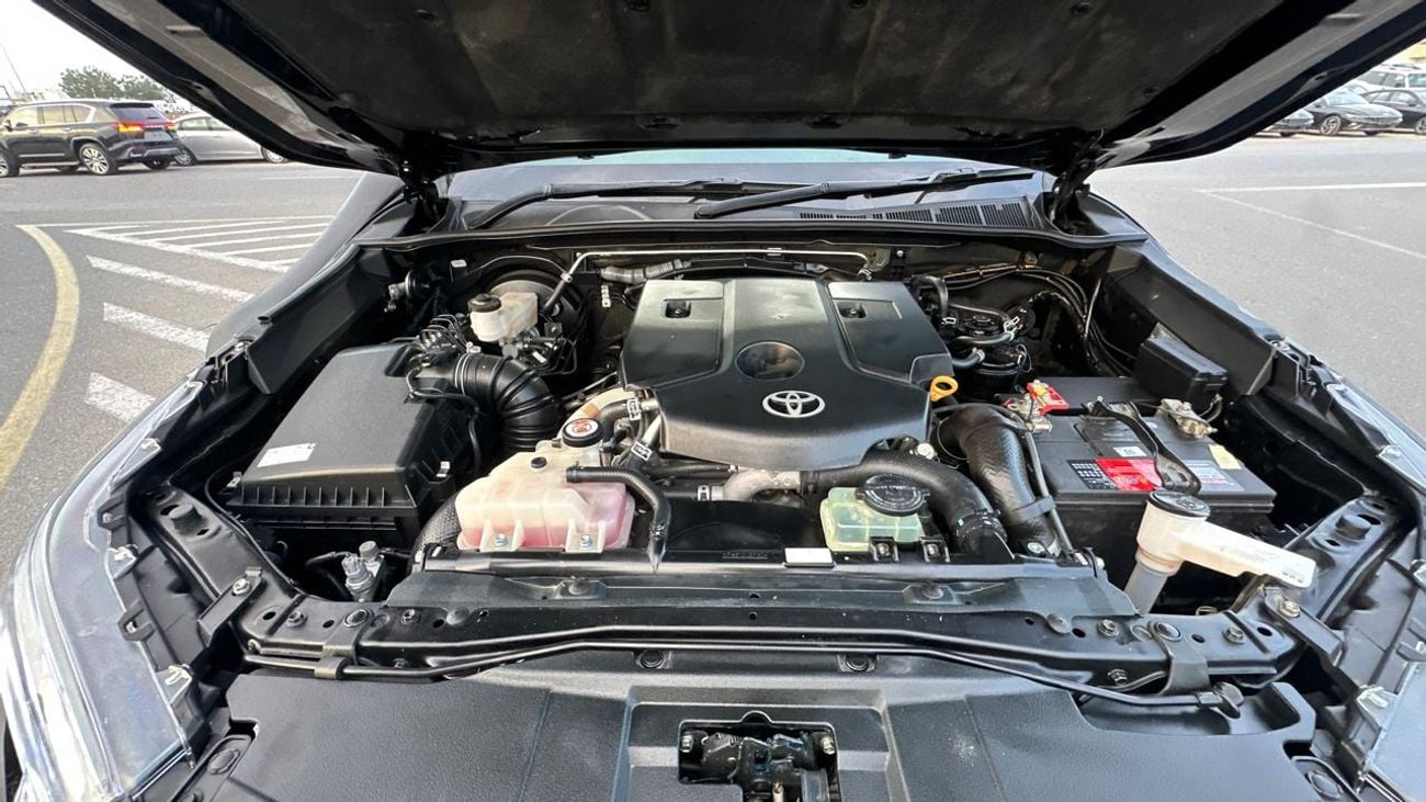 Toyota Hilux ROGUE RIGHT HAND DRIVE DIESEL AUTO