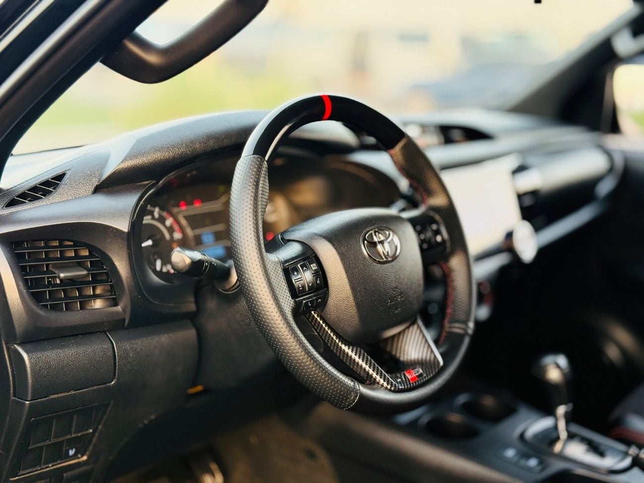 تويوتا هيلوكس Toyota Hilux GR Sport 2.7L V4