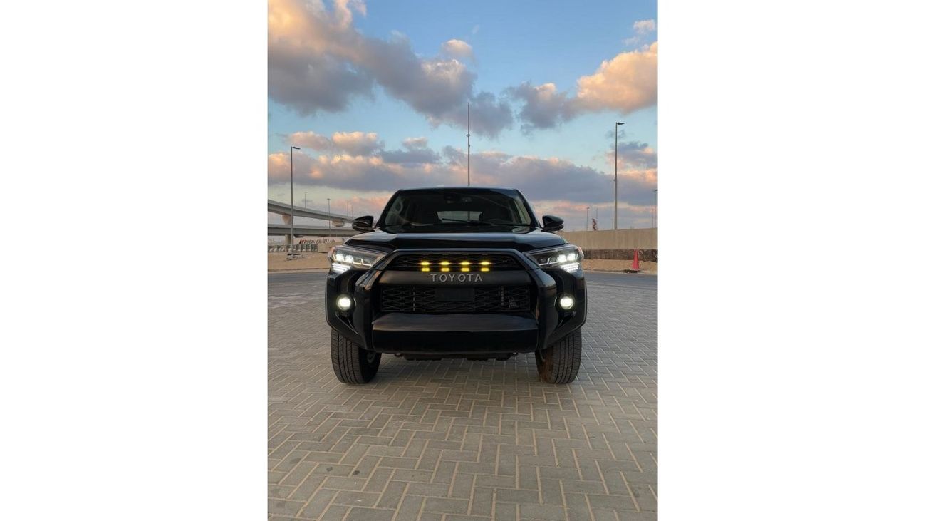 تويوتا Runner4 2021 SR5 PREMIUM SUNROOF 4x4 FULL OPTION US SPEC