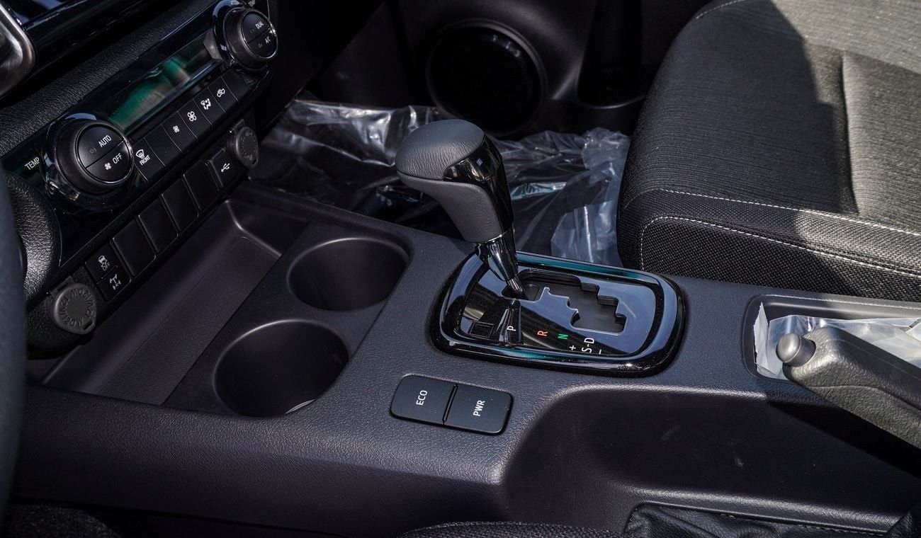 تويوتا هيلوكس Adventure 4.0L V6