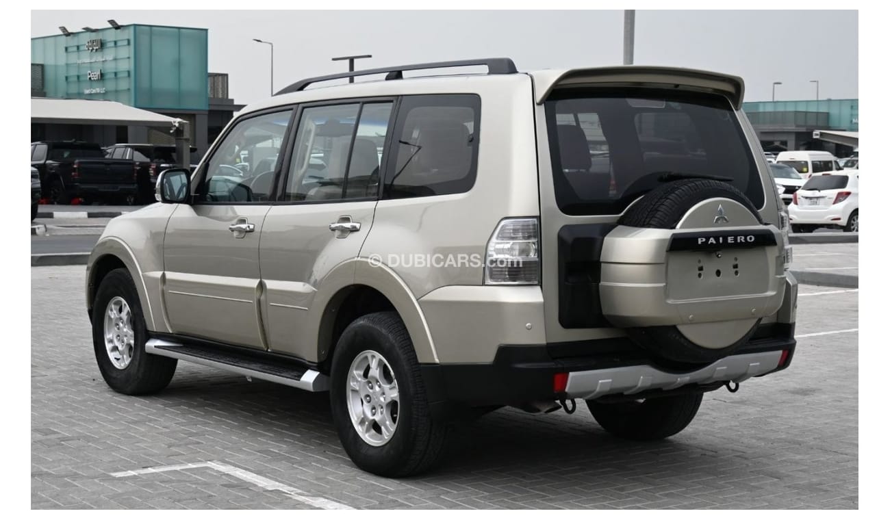 Mitsubishi Pajero GCC EXCELLENT CONDITION WITHOUT ACCIDENT 2008