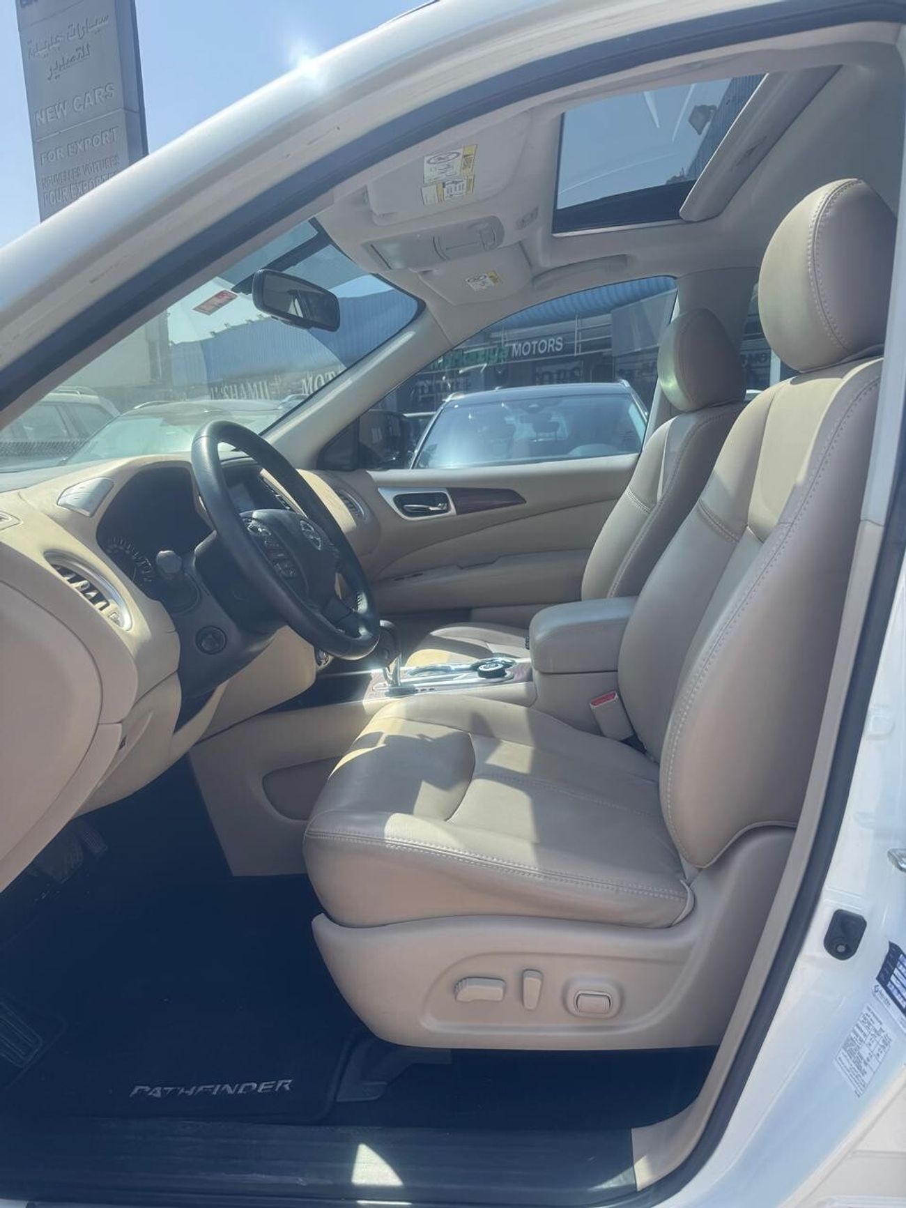 Nissan Pathfinder SV, 3.5cc, Sunroof, Leather Seats,Navigation, Adaptive Cruise Control, MY2020