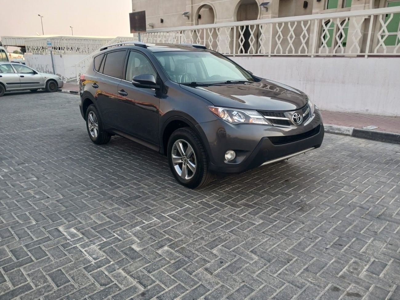 تويوتا راف ٤ 2015