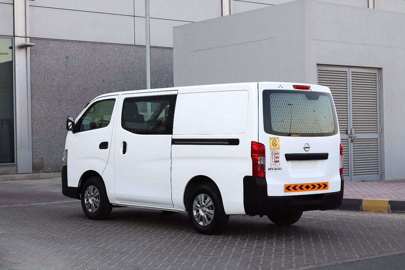 Nissan Urvan 6-Seater Manual (5-Door)