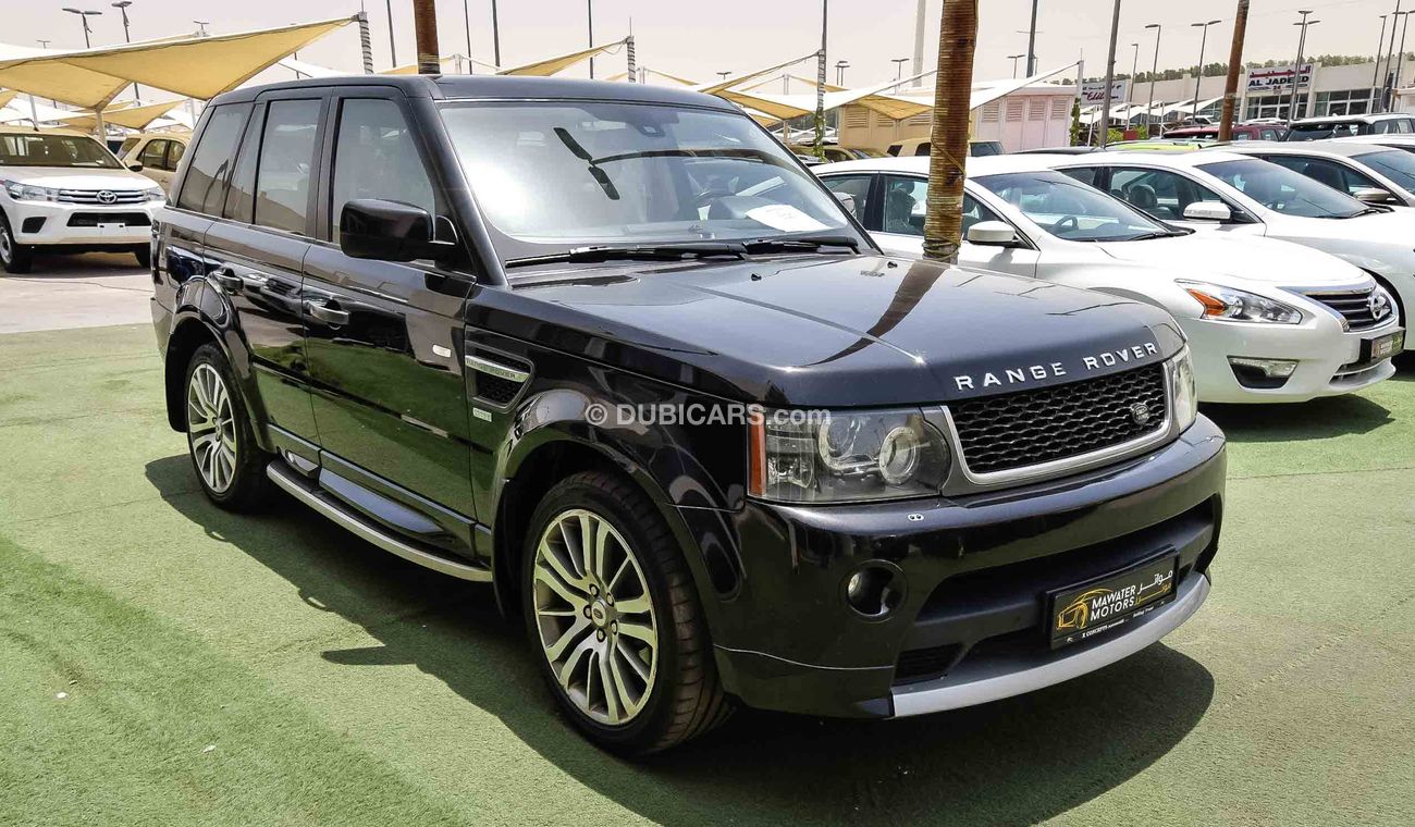 لاند روفر رينج روفر سبورت With HST Body Kit & supercharged Badge