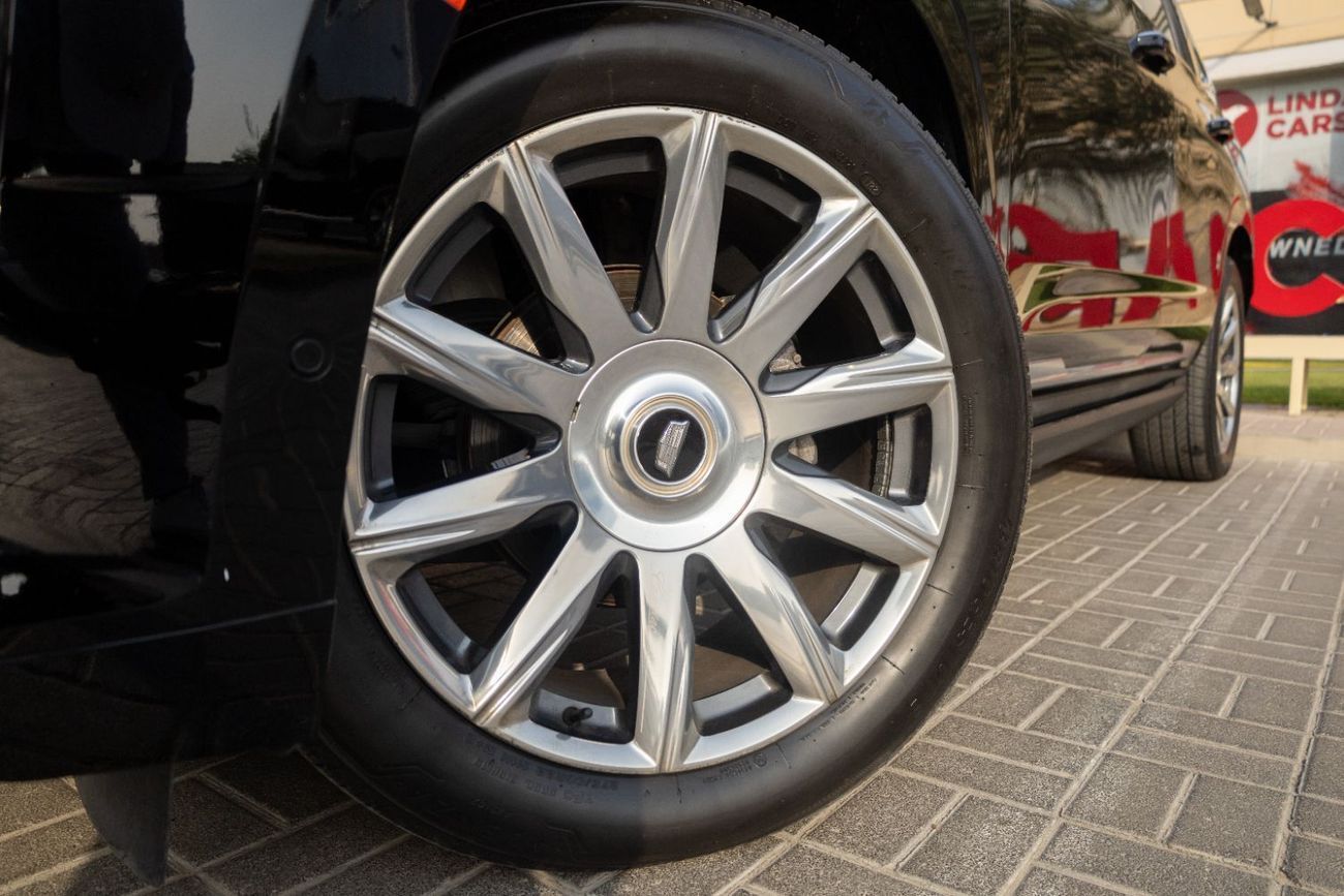 Cadillac Escalade Sport Platinum 6.2L 4WD