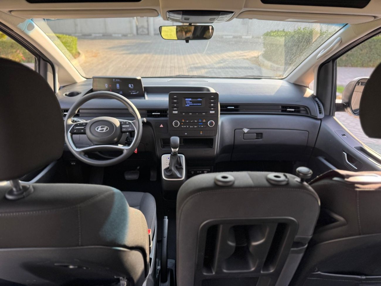 هيونداي ستاريا 3.5L Luxury (7 Seater)