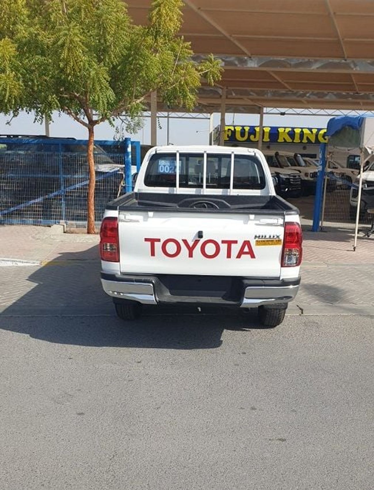 Toyota Hilux 2.4L - 4WD - MT - PW (DIESEL)