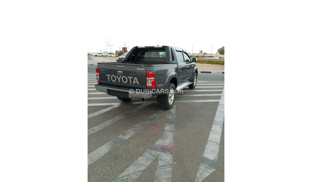 Toyota Hilux TOYOTA HILUX PICKUP MODEL 2012 COLOUR GREY GOOD CONDITION ONLY FOR EXPORT