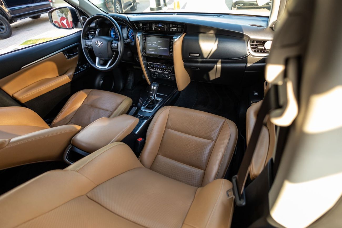 تويوتا فورتونر VXR 4.0L (278 HP)