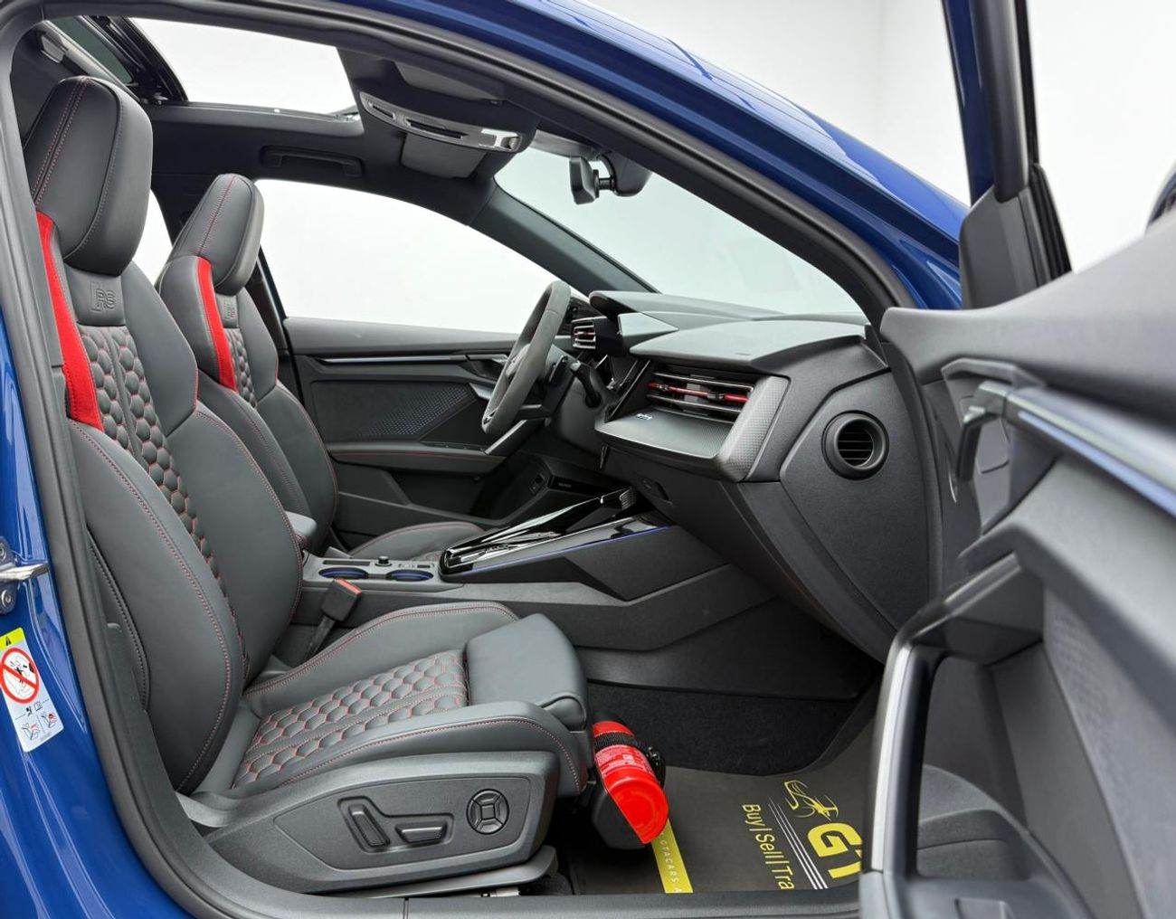 Audi RS3 TFSI quattro 2.5L Sedan 2025 Audi RS3 TFSI Quattro ,Agency Warranty + Service Contract until 01/2030