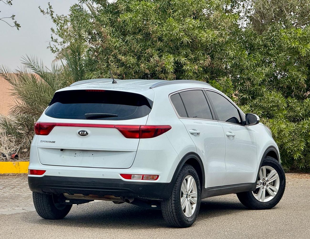 Kia Sportage LX 1.6L FWD 780x48- Monthly | GCC | Cruise, Camera, GPS l Accident Free