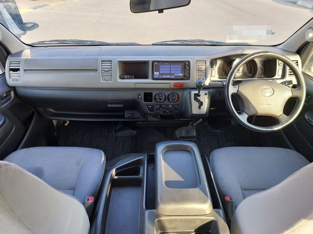 تويوتا هاياس TOYOTA HIACE WAGON VAN 2011 RHD 2.7 L PETROL AUTOMATIC (PM23267)