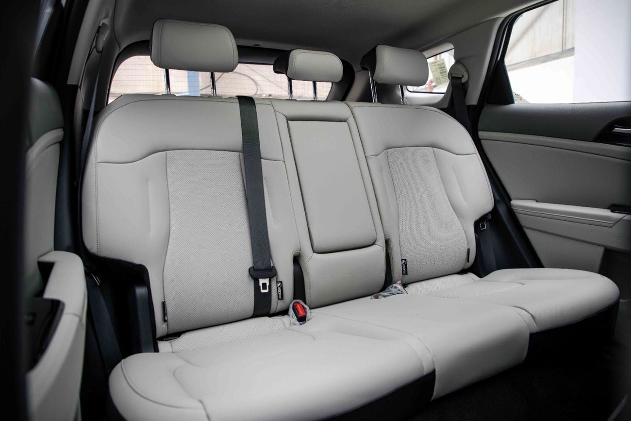 كيا سبورتيج Luxury 1.5L - White Inside Grey | Export Only