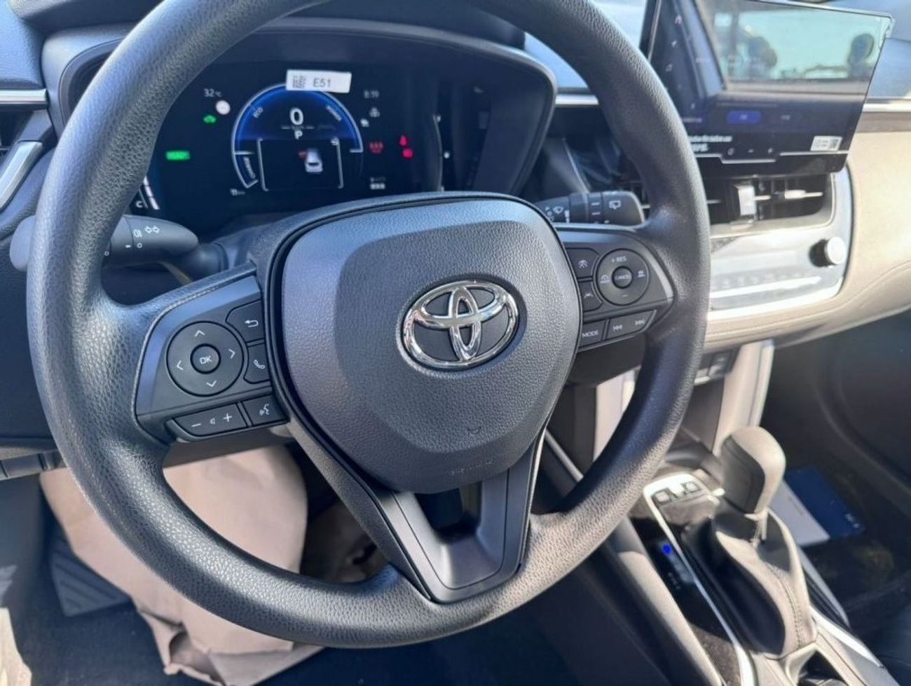 تويوتا كورولا كروس Horsepower 122 hp (121 bhp)  4Cylinders  Torque 142 Nm Fuel Petrol