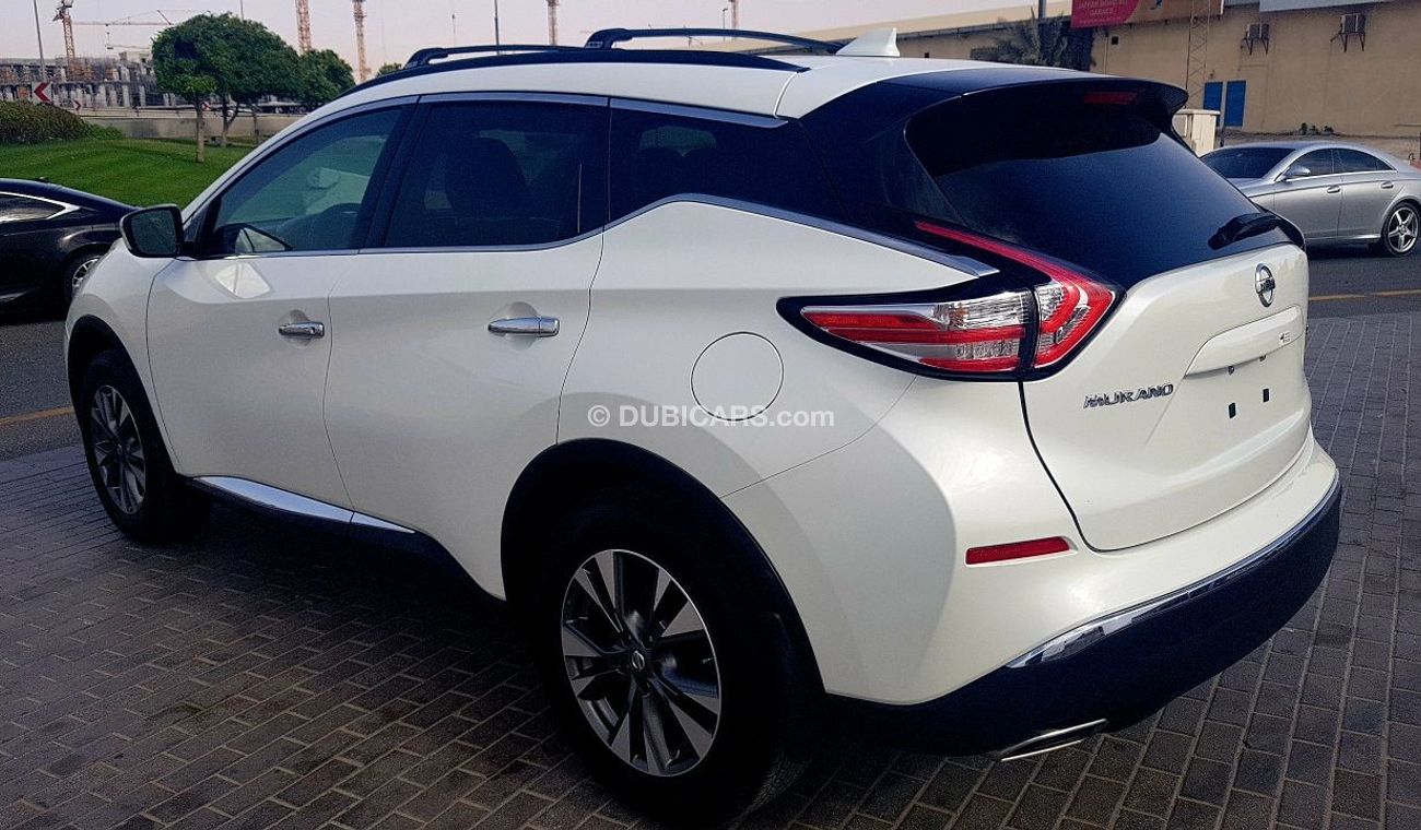 Nissan Murano very nice an  clean  car