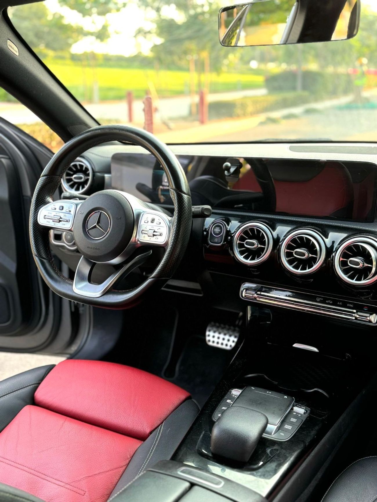 مرسيدس بنز A 200 Premium + 2.0L