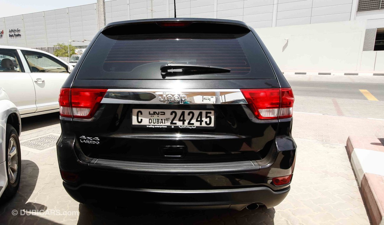 Jeep Grand Cherokee Laredo