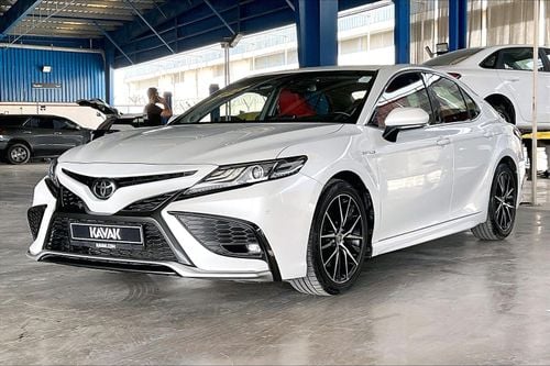 Toyota Camry Sport | National Day Celebration | Guaranteed Warranty | 0 Down Payment