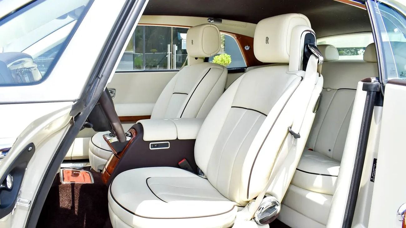 رولز رويس فانتوم Coupe - GCC - Brand - Fully Loaded - Hard to find!