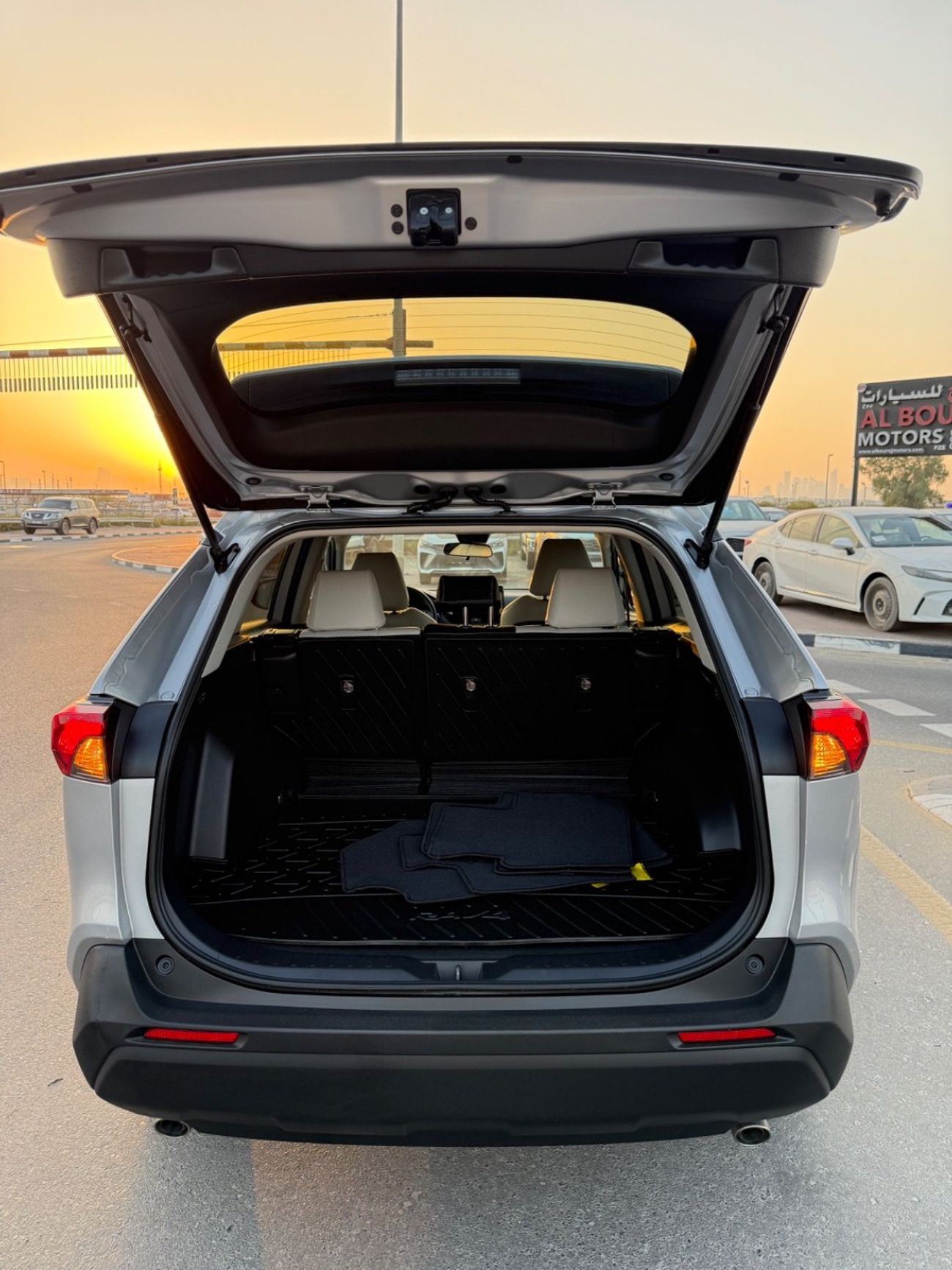 Toyota RAV4 2019 LE KEY START LEATHER SEATS 4WD CANADA SPEC