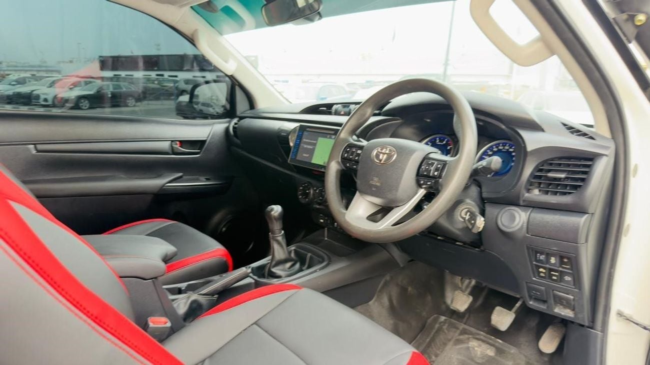 Toyota Hilux OFF ROAD MODIFIED | SMART CAB | 2020 | MANUAL TRANSMISSION | GTK FRONT BULL BAR | 2.8L DIESEL ENGINE