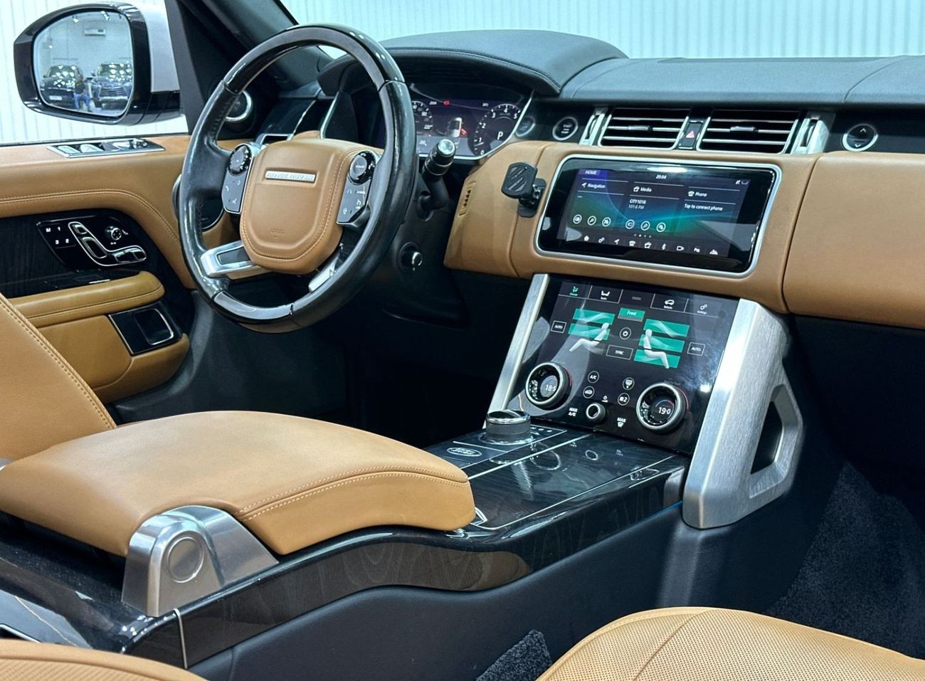 Land Rover Range Rover 2018 Range Rover Vogue SE Supercharged Black Edition, Warranty, Full Range Rover Service History, Fu