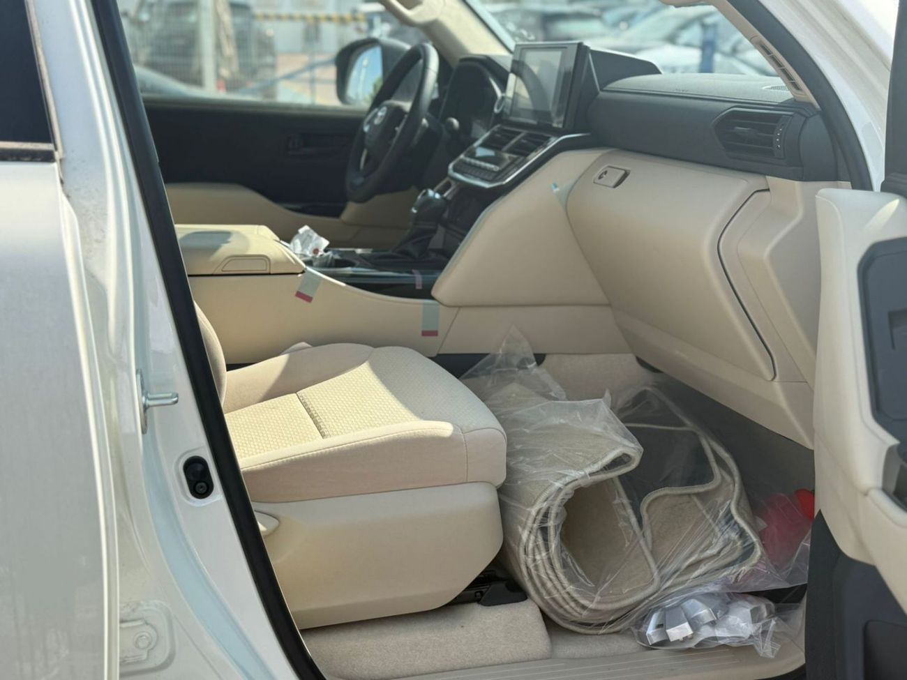 Toyota Land Cruiser Land Cruiser GXR-E 3.3L Diesel Twin Turbo , Basic Option , 2025 Model