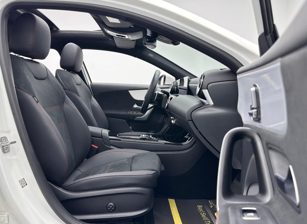 Mercedes-Benz A 200 AMG 2025 Mercedes-Benz A200 AMG, 5 Years Mercedes Warranty + Service Contract, Mercedes Full Service His