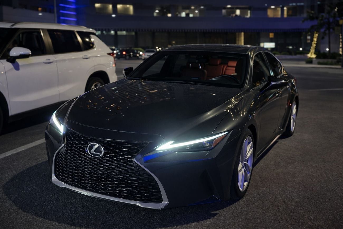 لكزس IS 300 Premier 2.0L