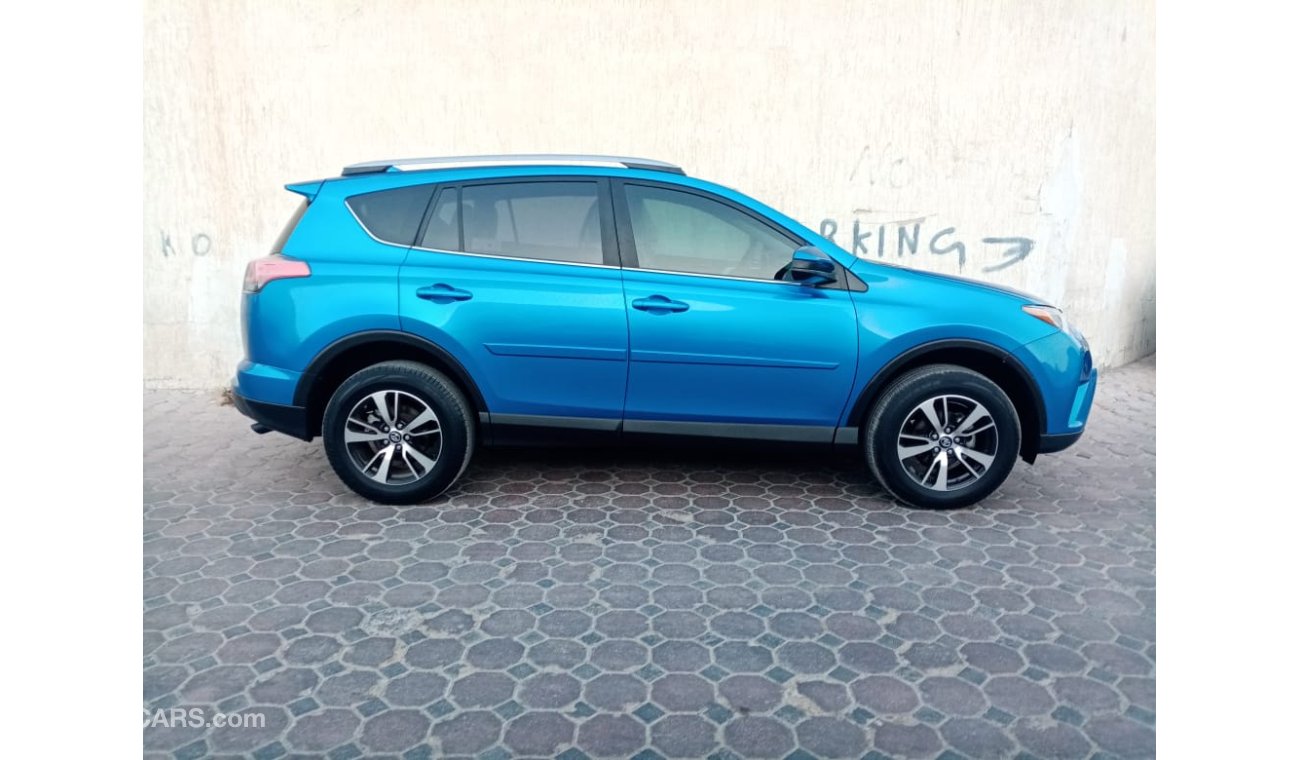 تويوتا راف ٤ TOYOTA RAV4 2017 LE BLUE