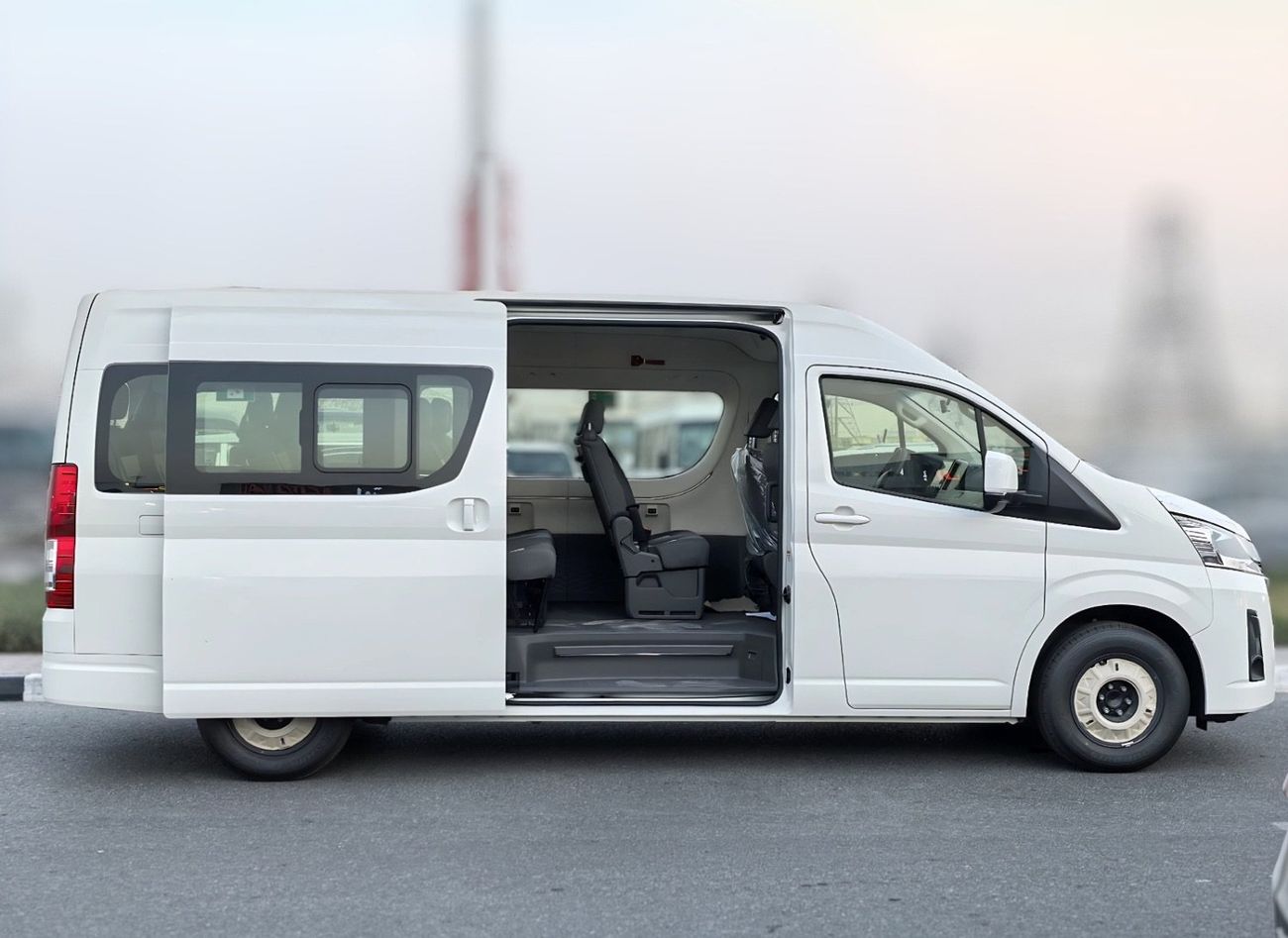 Toyota Hiace GL -High Roof Commuter 3.5L A/T