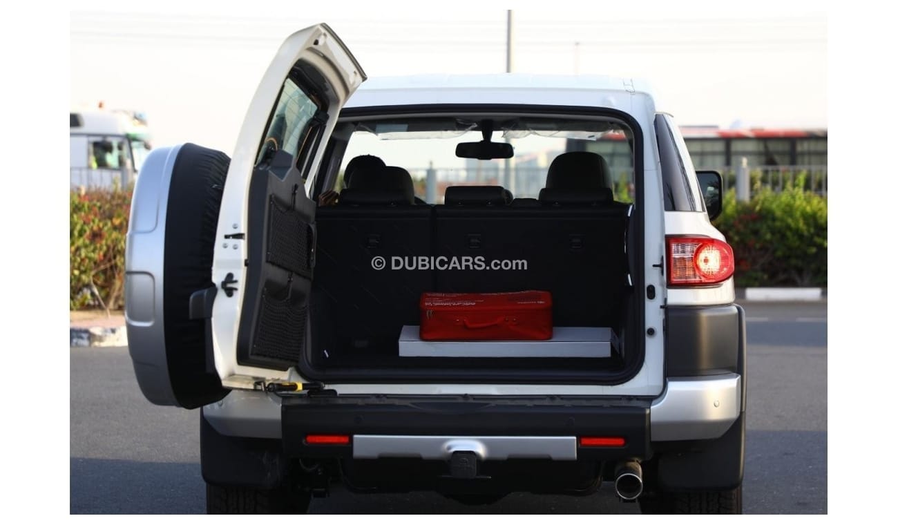 Toyota FJ Cruiser 2023 Toyota FJ Cruiser 4.0 with JBL Petrol - White inside Black | Export Only
