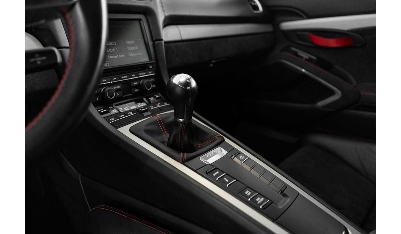 Porsche 718 Cayman GT4 4.0L (414 HP) M/T