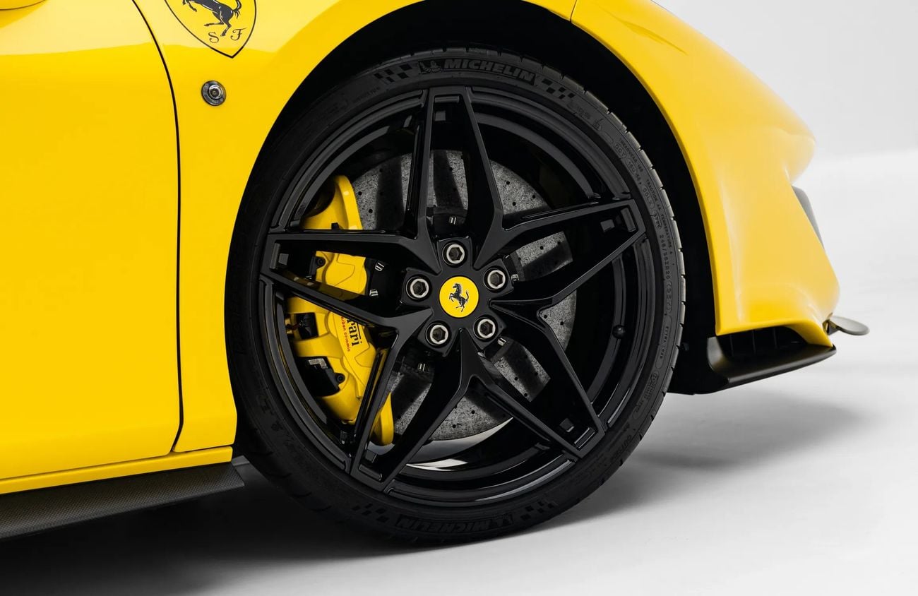Ferrari 488 3.9L V8 Twin-Turbocharged Engine