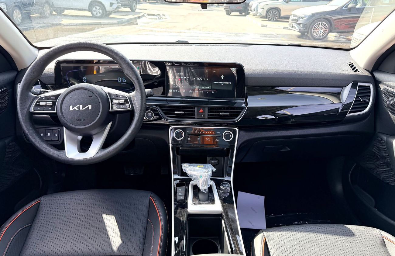 Kia Seltos 2025 stylish and versatile compact SUV (Export only)